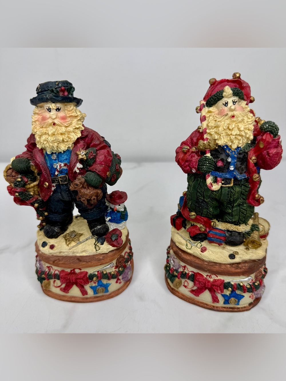 2 VTG Santa Claus Wind Up Music Boxes